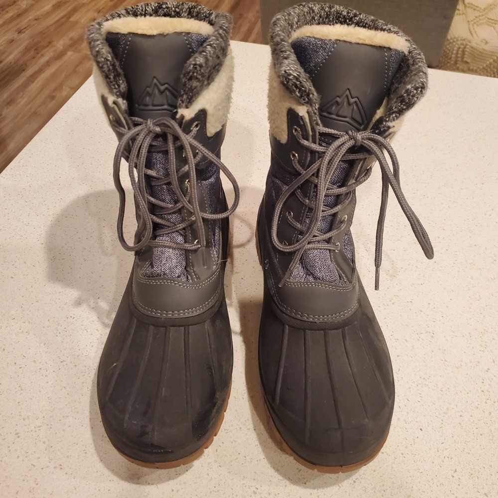 Madden Girl Winter Duck Boots Womens 8 Grey Faux Fur Trim Insulated Snow Boots